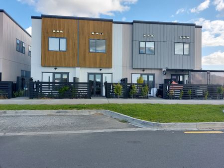 Spacious 3-Bedroom Home in Totara Park - Photo 5