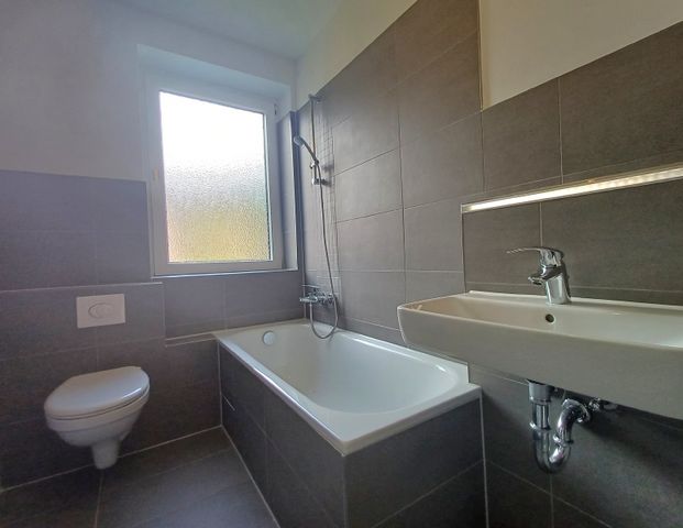 Kernsaniert! 3-Zimmer-Wohnung mit Balkon - Foto 1