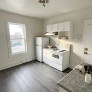 1 room apartment of 47m² in Sherbrooke - Photo 2