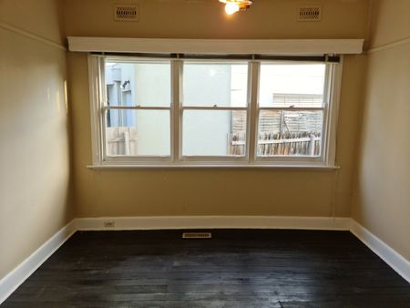 Opportunity to live on desirable Beach Road - 6 or 12 month lease options available - Photo 5