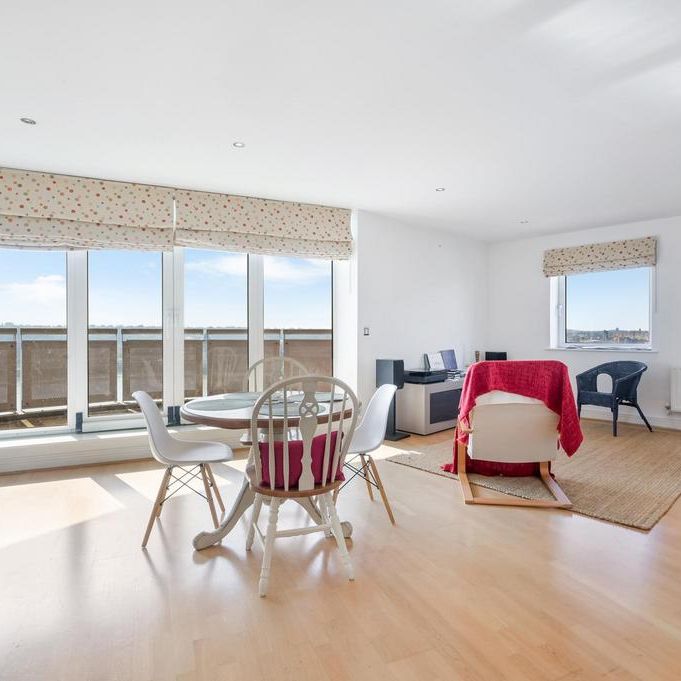 3 bedroom apartment to rent - Photo 1