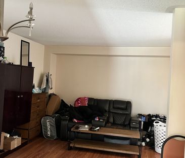 For Lease - 49 Larkspur Road, Brampton, Ontario - Photo 1