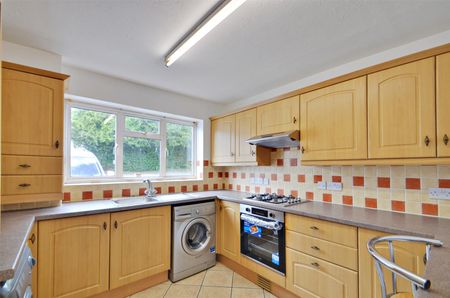 Ladygate Lane, Ruislip, HA4 - Photo 4