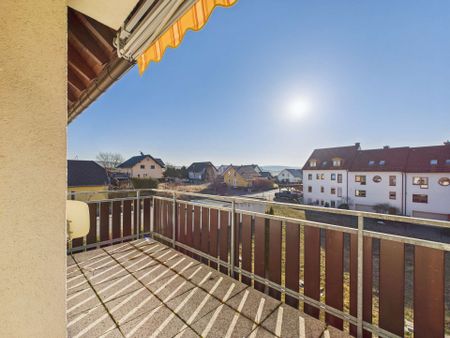 Sonnige 2-Raum-Wohnung mit Balkon in Auerbach – sofort bezugsbereit - Photo 3