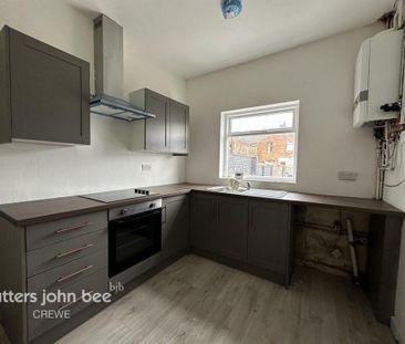 3 bedroom terraced house to rent - Photo 4