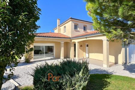 A LOUER MESCHERS-SUR-GIRONDE MAISON T5 MEUBLEE - Photo 5