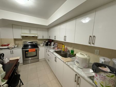 For Lease - 28 Carolina Rose Crescent Unit# #1, Markham, Ontario - Photo 4