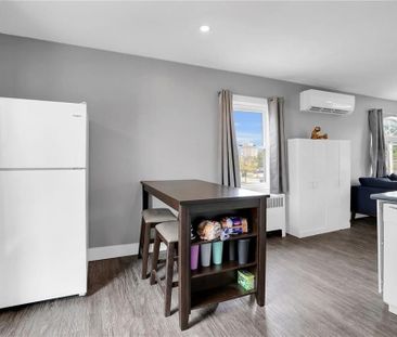 For Lease - 213 Wellington Street, London East, Ontario - Photo 2