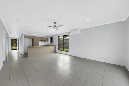 House in Glen Eden :: 3 BEDROOM FAMILY HOME - GREAT BACKYARD - Photo 2