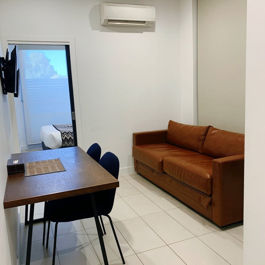 Fully furnished one bedroom apartments in Box Hill - Photo 1