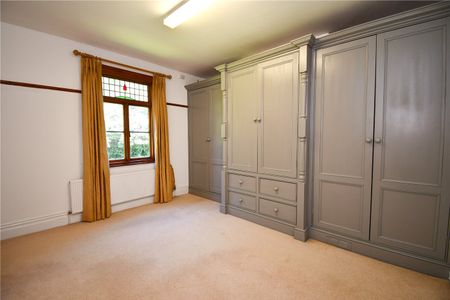 Raby Road, CH63 4JR, Thornton Hough - Photo 4