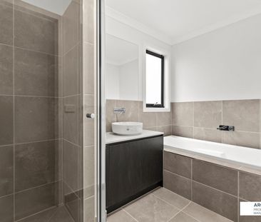 39 Bovine Cres, Donnybrook, Vic 3064 - Photo 4