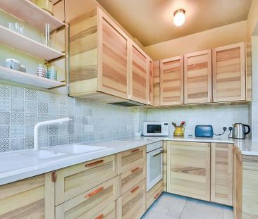 3 bedroom semi-detached house to rent - Photo 6