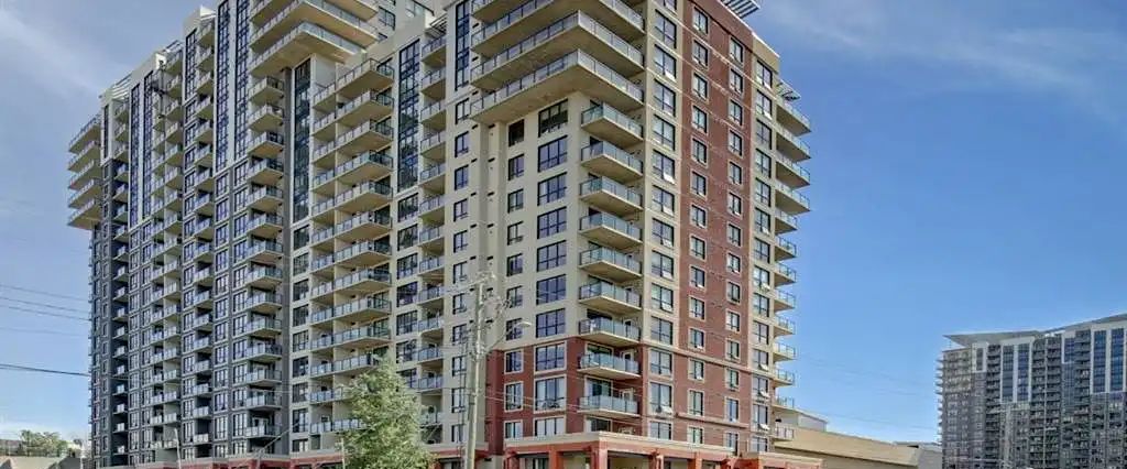 Luxurious modern Condo at The London at Heritage Station — 2 Bedrooms Condo Unit - Photo 1