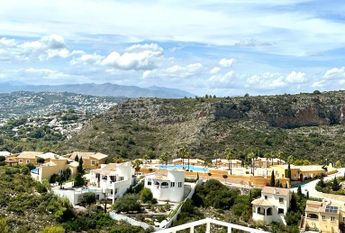 Villa for rent with 4 bedrooms and 3 bathrooms with stunning views