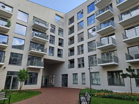 Appartement met 2 slaapkamers en zeer ruim terras - Photo 2