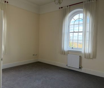 3 bedroom Three Bedroom Apartment to rent - Photo 5