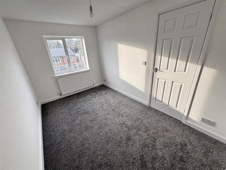 2 bedroom semi-detached house to rent - Photo 2