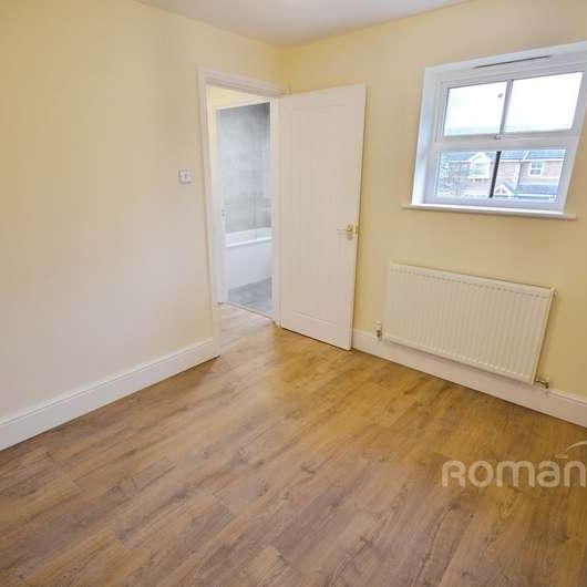 Eltham Avenue, Slough, Berkshire, SL1 - Photo 1