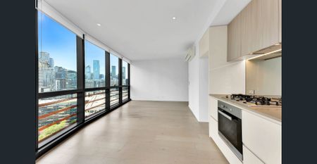 Unfurnithed Corner Apt with Views - Photo 2