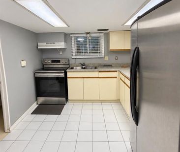 For Lease - 1352 LINCOLN, Windsor, Ontario - Photo 4