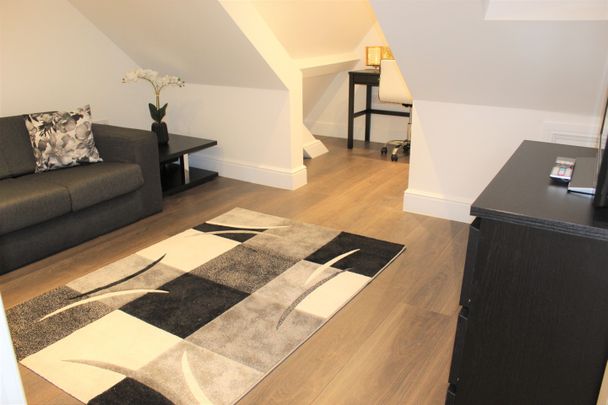 1 Bed Flat, Station Road, NW4 - Photo 1