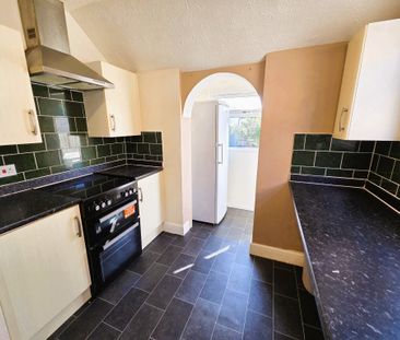 Victoria Road, Polegate | Three-Bedroom Semi-Detached House - Photo 6