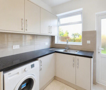 3 bedroom semi-detached house to rent - Photo 6