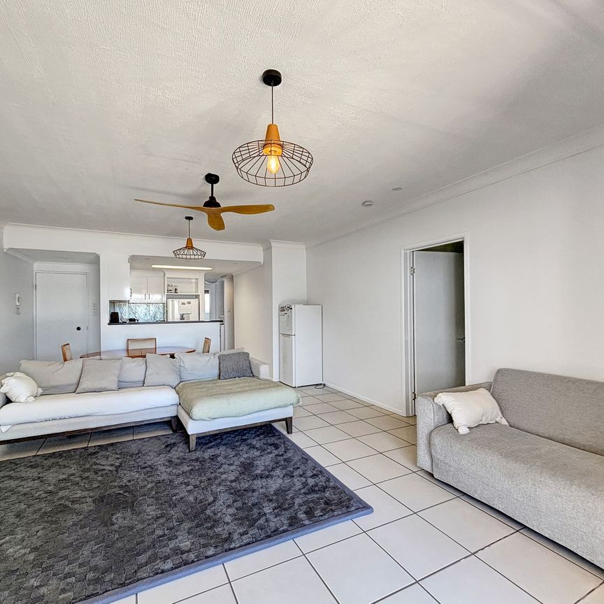 Waterfront Living on the Maroochy River&excl; - Photo 1