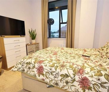 Albert Drive, Woking, Surrey, GU21 - Photo 2