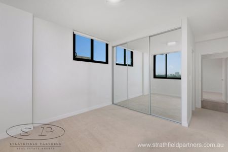 Luxury 2 bedroom apartment with 2 car spaces - Photo 3