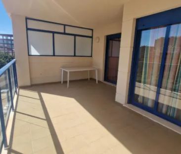 Apartamento en alquiler en Avinguda del Faro, cerca de Carrer de Ll... - Photo 1