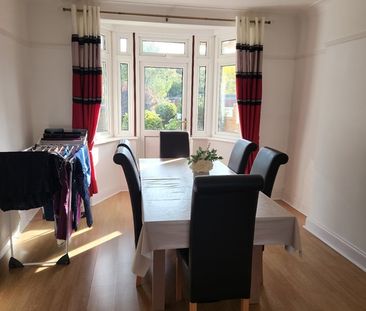 3 Bed Detached House, Cavendish Avenue, HA1 - Photo 1