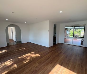 3 Bosco Close, Narre Warren VIC - Photo 2