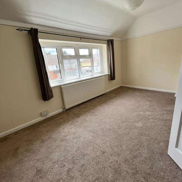 Bittenham Close, Stone, HP17 - Photo 1