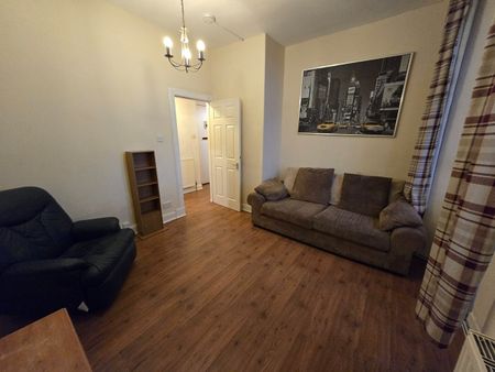1 Bed Flat, Granton Road, EH5 - Photo 2