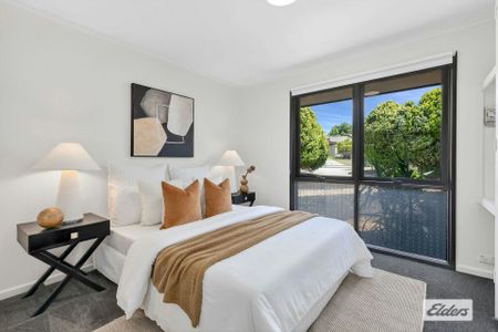 Update family living! - Photo 3