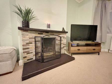 3 bedroom terraced house to rent - Photo 2