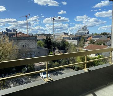 T2 42.78 m2 avec vue dégagée, balcon et parking - Photo 4