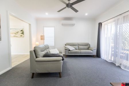 Three bedroom duplex in the heart of Shoal Bay - Photo 4