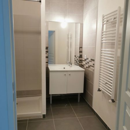 Location Appartement 3 pièces 68m² MARSEILLE 13ème - Photo 5