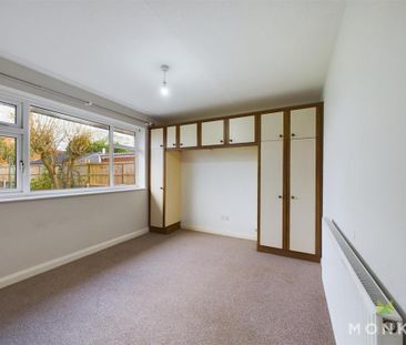 2 bedroom detached bungalow to rent - Photo 3