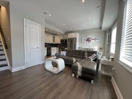 For Lease - 615 Shoreline Drive Unit# 19, Mississauga, Ontario - Photo 2