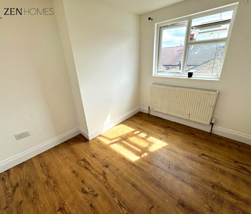3 bedroom flat to rent - Photo 3