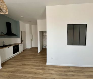 Location Appartement 2 pièces 35m² - Photo 2