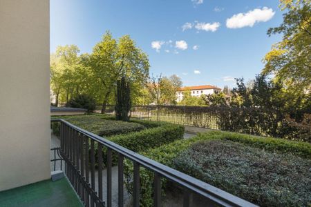 Wyjątkowy lokal w przedwojennej kamienicy 98.75 m² - Photo 5