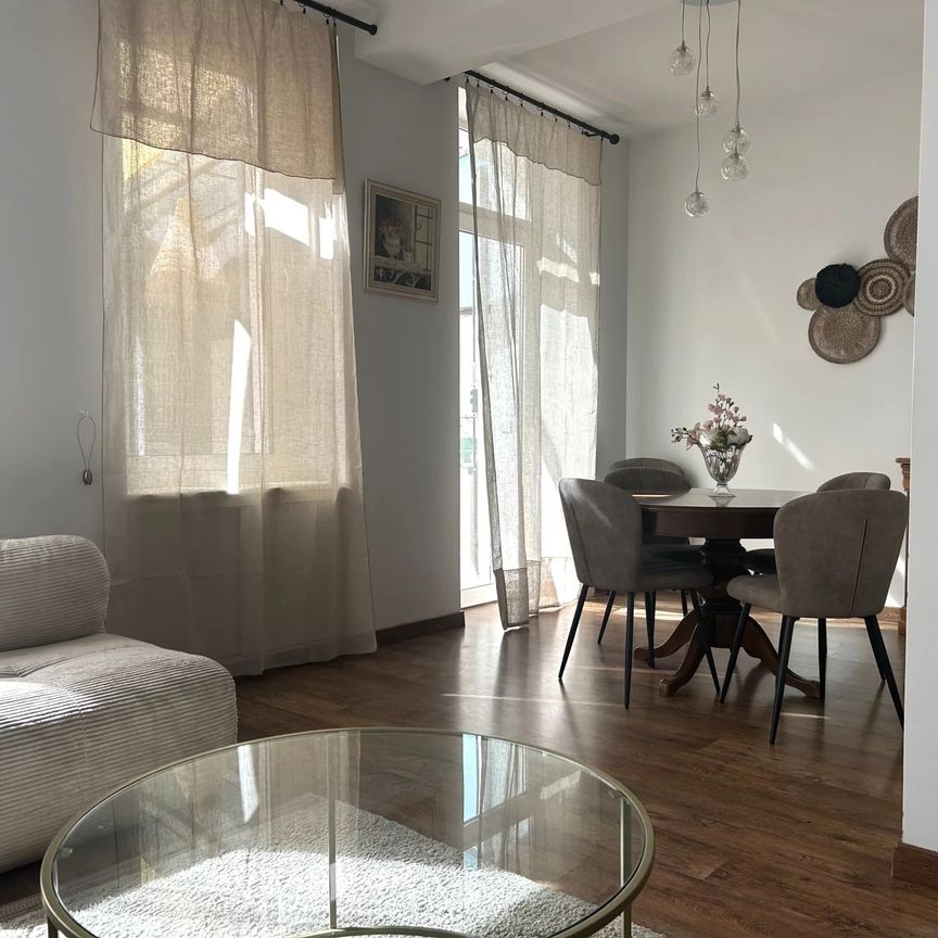 Location Appartement 3 pièces 78m² MARSEILLE 6ème - Photo 1