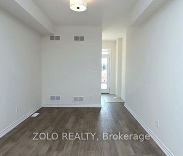 Townhouse For Lease | X8100856 - Photo 3