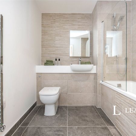 2 bedroom apartment to rent Silbury Boulevard, Milton Keynes, Buckinghamshire, MK9 - Photo 3