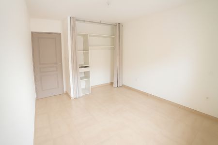 Location Appartement 3 pièces 66m² - Photo 2